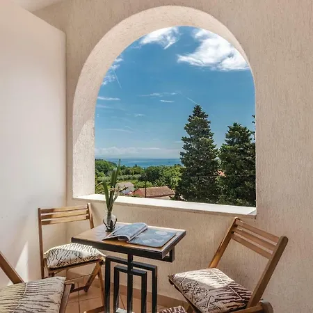 Apartamento With Sea View 04 *